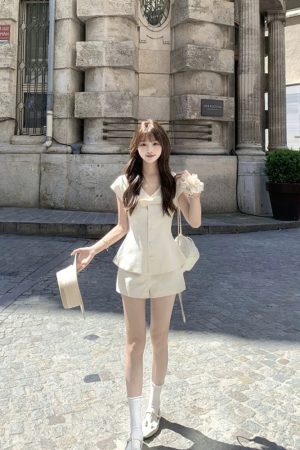 French-Style Waist-Cinching V-Neck Bow Short Sleeve Top and Shorts Set - Women's Summer Niche Design with Elegant Temperament
