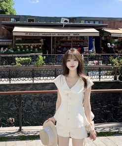 French-Style Waist-Cinching V-Neck Bow Short Sleeve Top and Shorts Set - Women's Summer Niche Design with Elegant Temperament