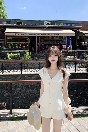 French-Style Waist-Cinching V-Neck Bow Short Sleeve Top and Shorts Set - Women's Summer Niche Design with Elegant Temperament