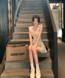 French-Style White Dress for Women, Fitted Waist, Sleeveless Short Skirt, Sweet Vacation Look, Summer Fashion