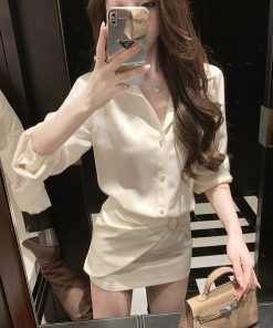 French-Style White Shirt Dress for Women, Waist-Cinching Bodycon Design, Elegant Niche Look for Spring Fashion
