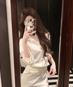French-Style White Shirt Dress for Women, Waist-Cinching Bodycon Design, Elegant Niche Look for Spring Fashion