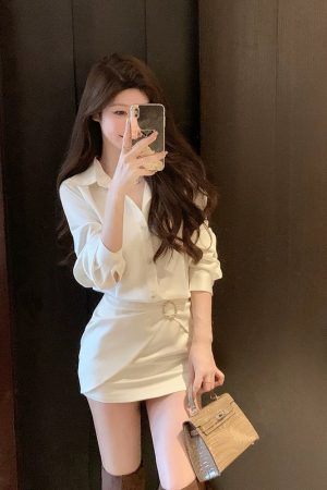 French-Style White Shirt Dress for Women, Waist-Cinching Bodycon Design, Elegant Niche Look for Spring Fashion