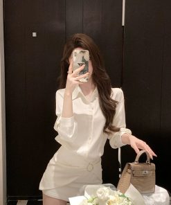 French-Style White Shirt Dress for Women, Waist-Cinching Bodycon Design, Elegant Niche Look for Spring Fashion