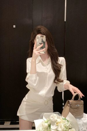 French-Style White Shirt Dress for Women, Waist-Cinching Bodycon Design, Elegant Niche Look for Spring Fashion
