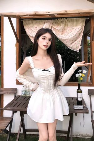 French-Style White Spaghetti Strap Dress for Women with Bow Detail, Fitted Waist, Sweet Temperament, Perfect for Summer