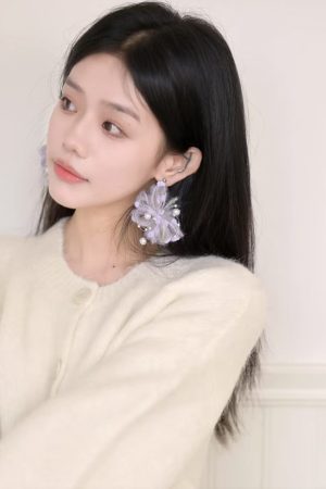French-Style Wool Flower Pearl Stud Earrings - Sweet High-End Fashion Jewelry for Women, Niche Design with Gentle Temperament
