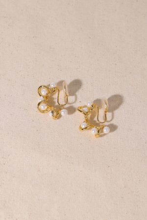 French-Style Wrapped Pearl C-Shaped Clip-On Earrings for Women, Twisted Rope Double-Layer Design, 18K Gold-Plated