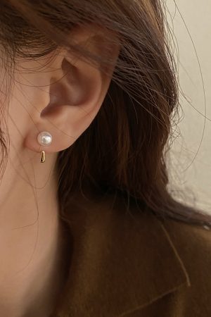 French Vintage Back-Hanging Pearl Stud Earrings, Minimalist S925 Silver, High-End Niche Design, Versatile Fashion Accessory