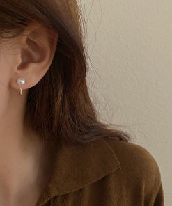 French Vintage Back-Hanging Pearl Stud Earrings, Minimalist S925 Silver, High-End Niche Design, Versatile Fashion Accessory