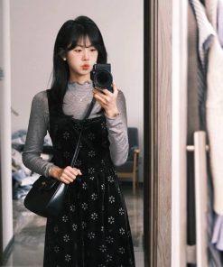 French Vintage Black Velvet Camisole Dress with Waist-Cinching Design and Elegant Floral Long Skirt - Autumn Y2K Style for Women