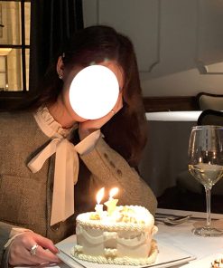 French Vintage Bow Tie Long Sleeve Shirt for Women - Unique Stylish Top for Early Spring Fashion