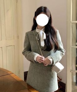 French Vintage Bow Tie Long Sleeve Shirt for Women - Unique Stylish Top for Early Spring Fashion