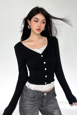 French Vintage Faux Two-Piece Lace V-Neck Long Sleeve T-Shirt - Slim Fit Base Layer Top for Spring Autumn Fashion
