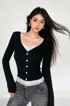 French Vintage Faux Two-Piece Lace V-Neck Long Sleeve T-Shirt - Slim Fit Base Layer Top for Spring Autumn Fashion