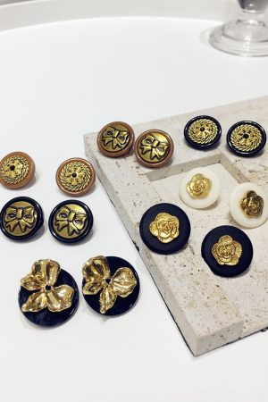 French Vintage Floral Bow Resin Round Button Geometric Earrings for Autumn Winter 2025 - Trendy Y2K Accessories