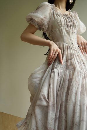 French Vintage Floral Long Dress with Unique Waist-Defining Slimming Cut - Distant Mountains Inspired Style
