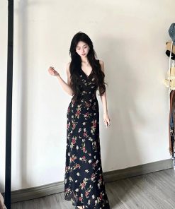 French Vintage Floral Spaghetti Strap Dress for Women - V-Neck, Slim-Fit, Waist-Cinching, Elegant Long Summer Dress for Vacation