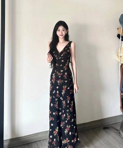 French Vintage Floral Spaghetti Strap Dress for Women - V-Neck, Slim-Fit, Waist-Cinching, Elegant Long Summer Dress for Vacation