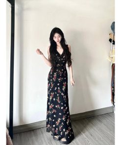 French Vintage Floral Spaghetti Strap Dress for Women - V-Neck, Slim-Fit, Waist-Cinching, Elegant Long Summer Dress for Vacation
