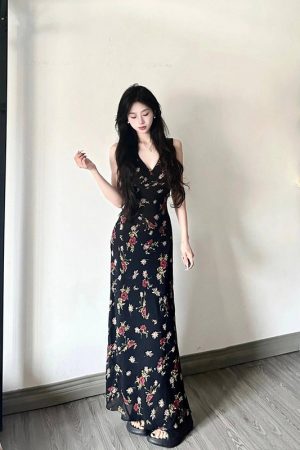 French Vintage Floral Spaghetti Strap Dress for Women - V-Neck, Slim-Fit, Waist-Cinching, Elegant Long Summer Dress for Vacation
