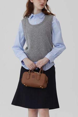 French Vintage Gray U-Neck Knitted Vest for Women - Layered Sleeveless Sweater Cardigan for Spring and Autumn 2025