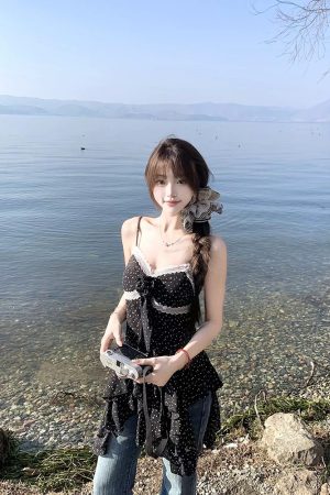 French Vintage Irregular Floral Camisole Top for Women - Loose-Fitting Spring Style, Short Length, Boho Chic Fashion