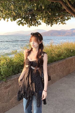 French Vintage Irregular Floral Camisole Top for Women - Loose-Fitting Spring Style, Short Length, Boho Chic Fashion