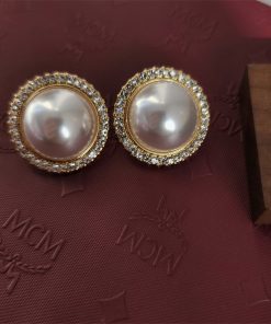 French Vintage Minimalist Double-Layer Pearl and Diamond-Inlaid Necklace for Women, Versatile Clavicle Chain