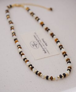 French Vintage Minimalist Natural Stone Short Necklace, Unique High-End Design, Hong Kong Clavicle Chain, Trendy Fashion Accessory