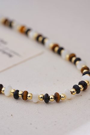 French Vintage Minimalist Natural Stone Short Necklace, Unique High-End Design, Hong Kong Clavicle Chain, Trendy Fashion Accessory