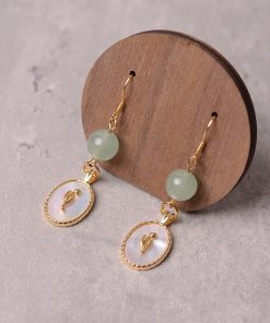 French Vintage Mother-of-Pearl Rose Earrings for Women - High-End Niche Design Studs and Drop Earrings, 2025 Fashion Statement