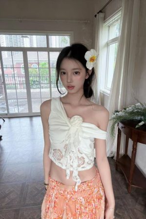 French Vintage One-Shoulder Hollow Lace Patchwork Floral Camisole Top - Sweet and Spicy Women's Fashion