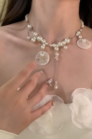 French Vintage Shell Pearl Tassel Necklace - Light Luxury Clavicle Chain for Seaside Vacation, Niche Temperament Jewelry