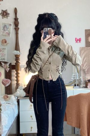 French Vintage Slim Fit Sexy Girl Shirt for Women, Stylish Short Top, Chic Spring Fashion