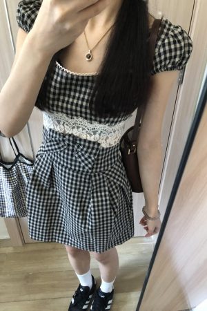 French Vintage Square Neck Plaid Dress for Women with Fitted Waist and Lace Splicing - New Summer 2025 Style