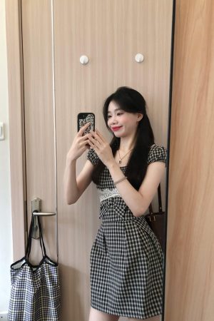 French Vintage Square Neck Plaid Dress for Women with Fitted Waist and Lace Splicing - New Summer 2025 Style