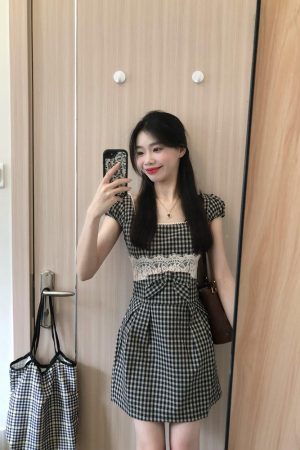 French Vintage Square Neck Plaid Dress for Women with Fitted Waist and Lace Splicing - New Summer 2025 Style