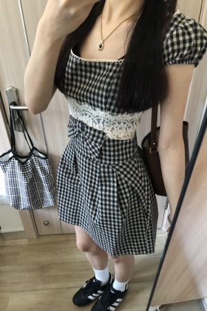 French Vintage Square Neck Plaid Dress for Women with Fitted Waist and Lace Splicing - New Summer 2025 Style