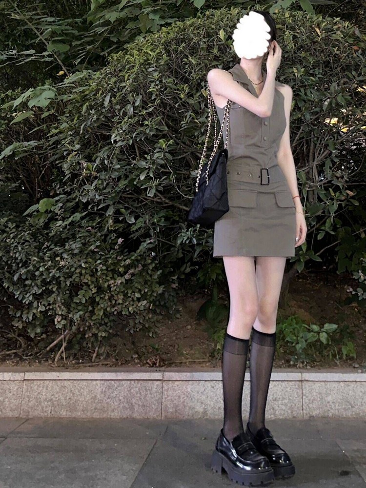 French Vintage Workwear Dress for Women - Waist-Cinching, Slim Fit, Polo Collar, Stylish Short Skirt for Summer Fashion