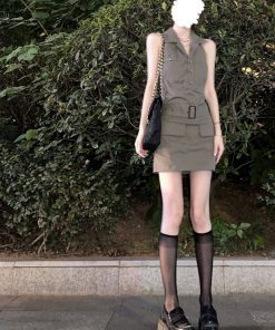 French Vintage Workwear Dress for Women - Waist-Cinching, Slim Fit, Polo Collar, Stylish Short Skirt for Summer Fashion