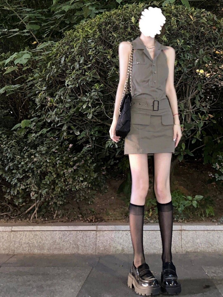 French Vintage Workwear Dress for Women - Waist-Cinching, Slim Fit, Polo Collar, Stylish Short Skirt for Summer Fashion