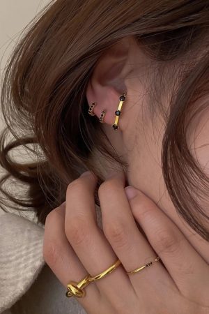 French Vintage Zircon Ear Studs for Women - Simple Versatile Minimalist Earrings, Fashionable Personalized Jewelry