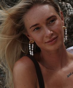 Freshwater Pearl Stud Earrings - Unique High-End Shell Design, Fashionable Jewelry for Elegant Style