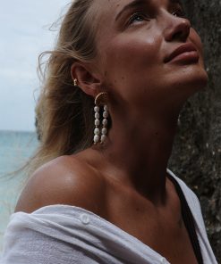 Freshwater Pearl Stud Earrings - Unique High-End Shell Design, Fashionable Jewelry for Elegant Style