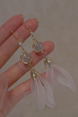 Frosted Petal Cat's Eye Tassel Earrings for Women - Elegant Super Fairy Shell Studs, 2025 Trendy Niche Design