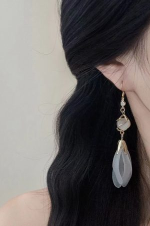 Frosted Petal Cat's Eye Tassel Earrings for Women - Elegant Super Fairy Shell Studs, 2025 Trendy Niche Design