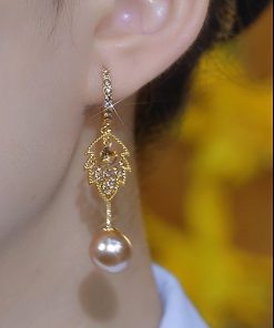 Full Diamond Leaf Tassel Earrings for Women - Vintage-Inspired Minimalist Studs with a Glamorous Touch