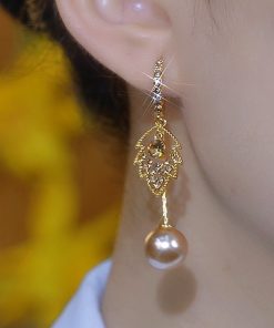 Full Diamond Leaf Tassel Earrings for Women - Vintage-Inspired Minimalist Studs with a Glamorous Touch