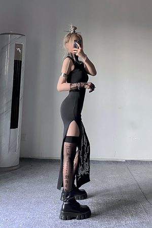 Futuristic High-Neck Sleeveless Qipao Dress - Dark Slim Fit Stretchy Split Design for Modern Style